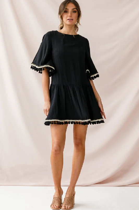 Donna Dropped Waist Tassel Dress Black