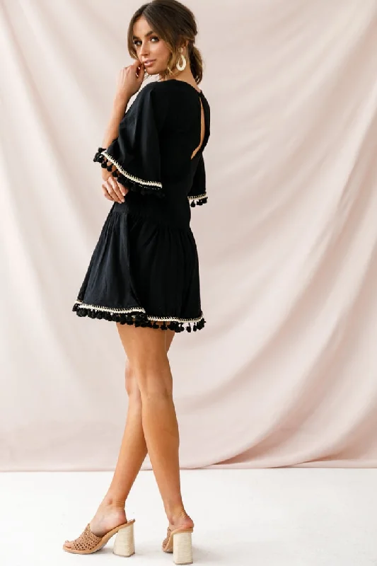 Donna Dropped Waist Tassel Dress Black